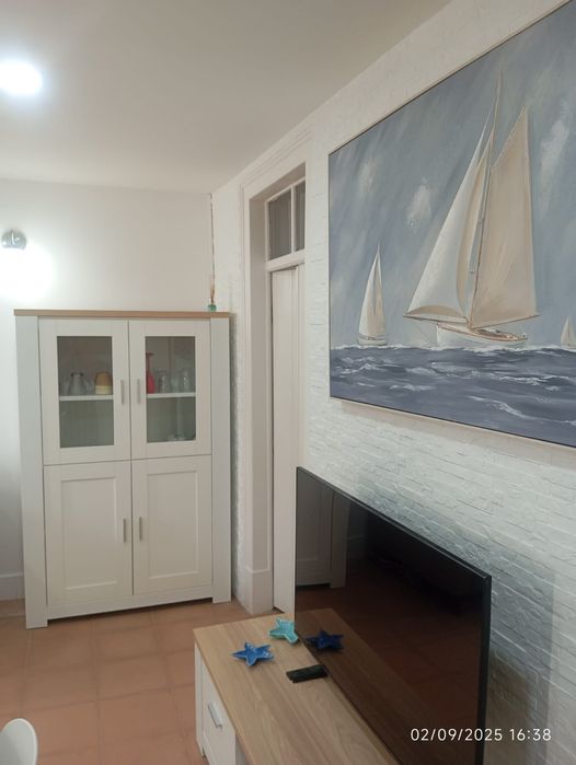 T1  Sesimbra  perto praia