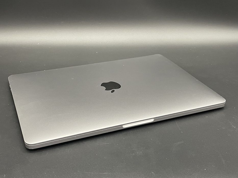 Macbook pro 2020 i5 256 ssd
