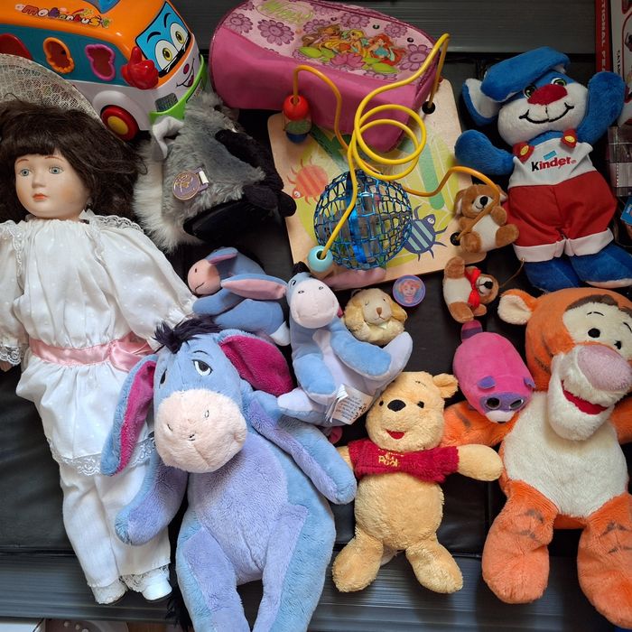 Zabawki pluszaki Kubuś puchatek tygrysek autobus pętla zestaw