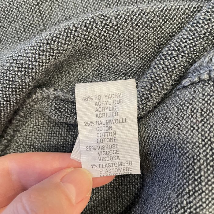 Вʼязаний кардиган у стилі jacquemus