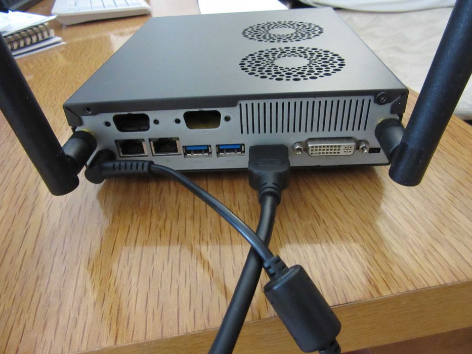 Mini PC Shuttle DS61  i3-3220 3.30Ghz