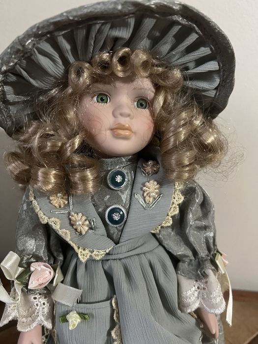 Lalka porcelanowa
