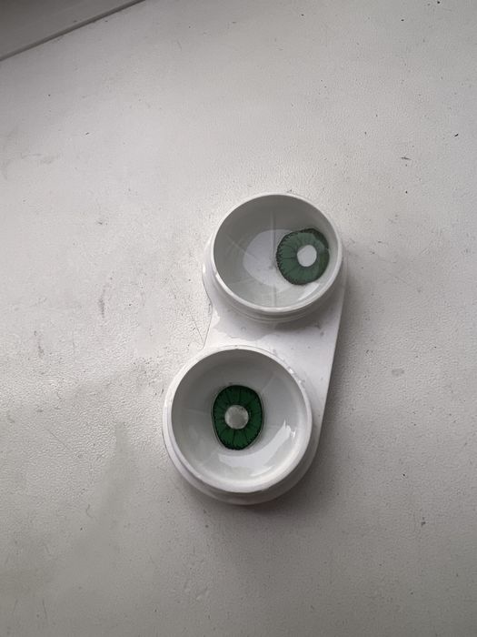 Линзы зеленые