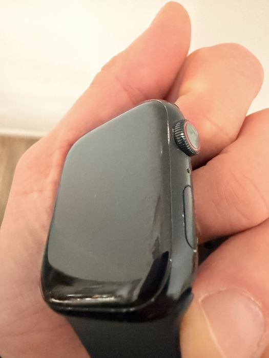 Apple Watch seria 8 45 mm