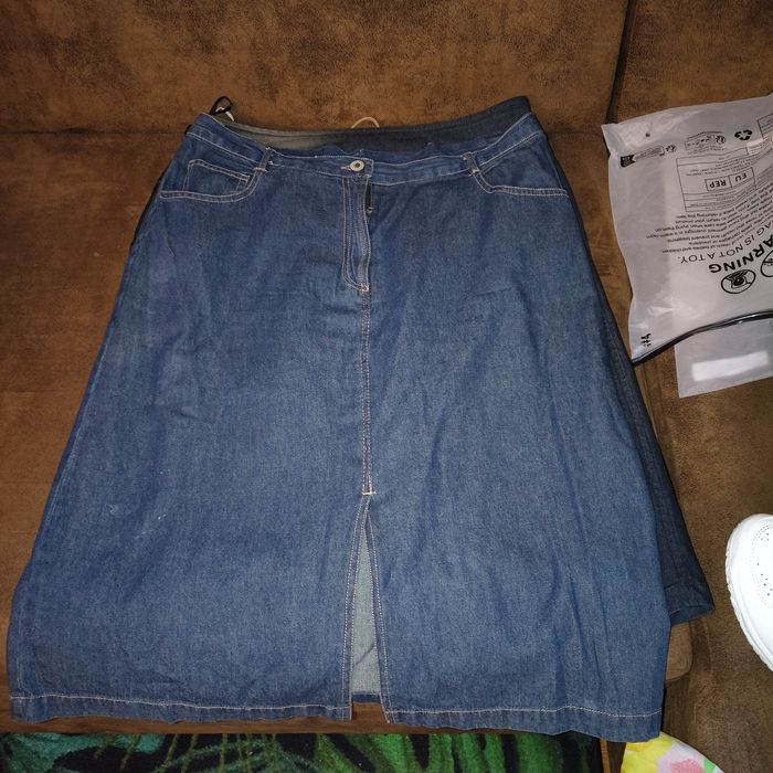 4 spódnice do kolan jeansowe i w stylu jeans 40-42