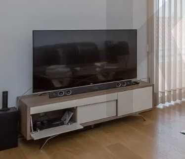 Móvel de TV Moderno • Branco e Madeira • Excelente Estado