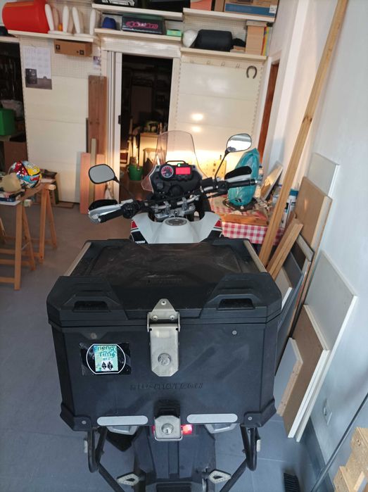 Tenere XTZ 660 ano 2010 (branco/vermelho)