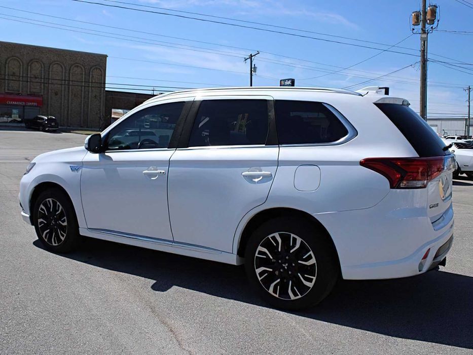 Mitsubishi Outlander PHEV GT      2018