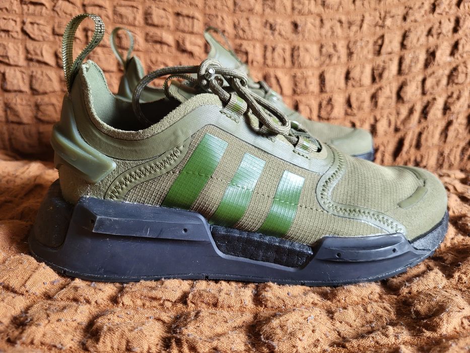 Продамо кросівки Adidas з амортизацією, на устілку 23 см