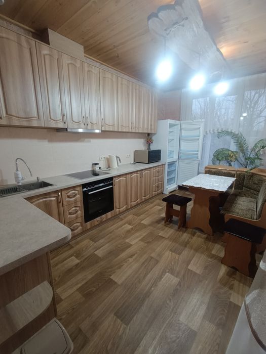 Сдам домик рядом метро Холодная гора