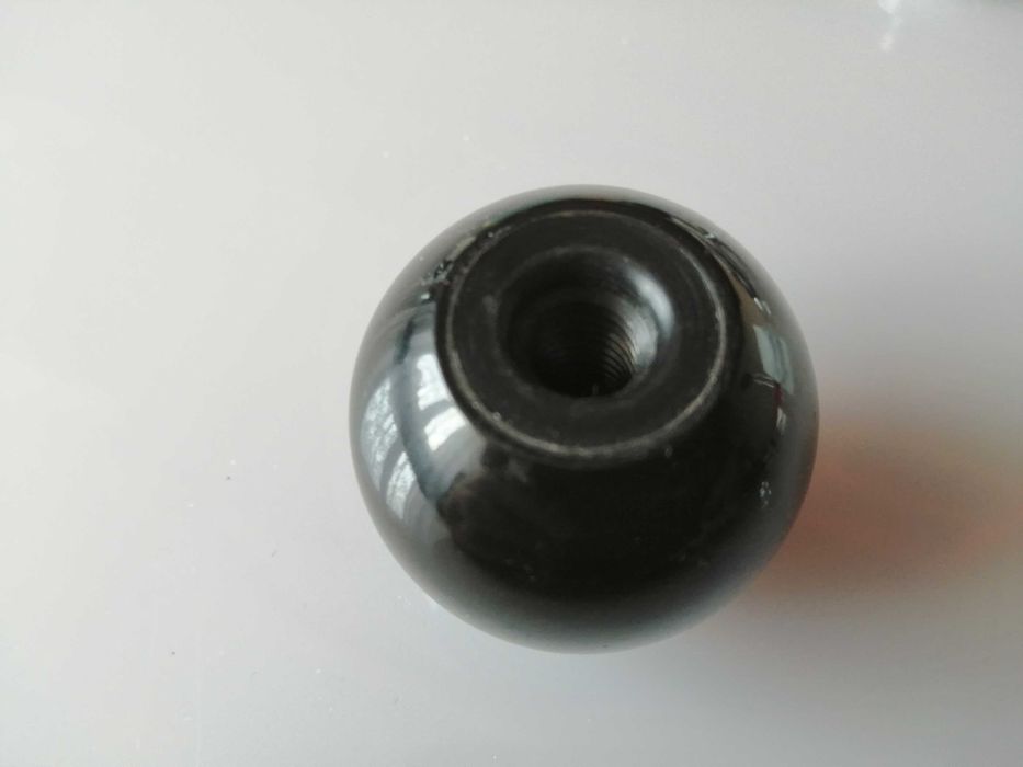 Kula uchwyt ,,BAKIELYTOWY"40mm