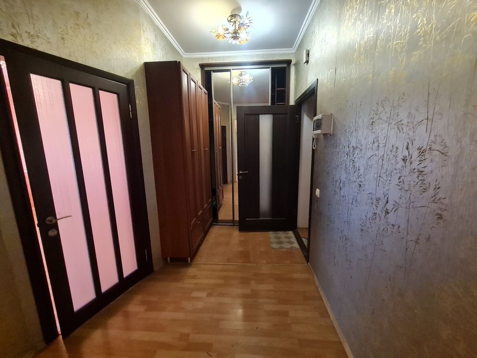 Продам 3 кімнатну квартиру  Паркова біля моря