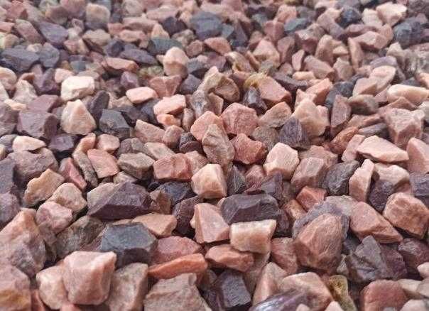 Ziemia Premium workowana Kompost Piasek Kamienie ozdobne Kruszywa S