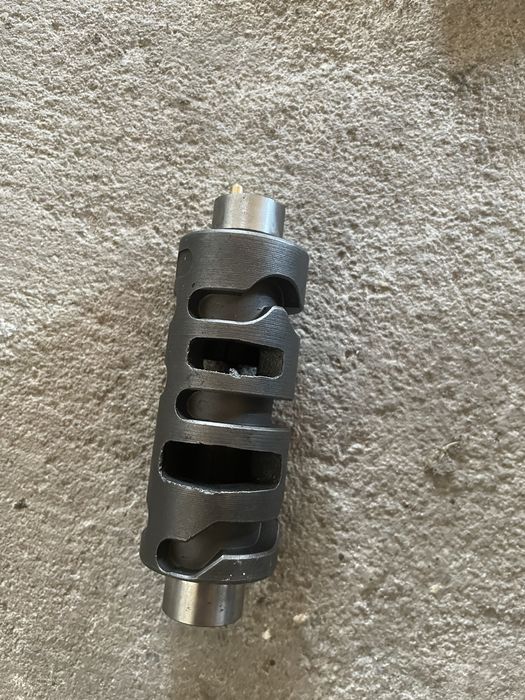 Копірний вал,вилки кпп та втулка направляюща кпп