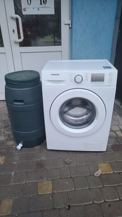 Пральна стиральная машина з баком 6 .7 .8 кг Bosch