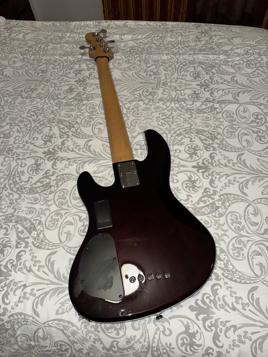 Baixo Fender jazz bass deluxe 24. 5 cordas