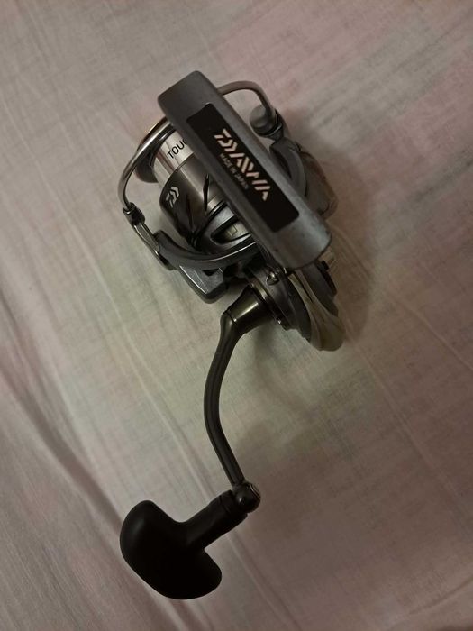 Kołowrotek daiwa luvias 2500H