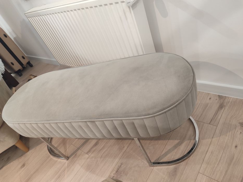 Piękna ławka Glamour welurowa szara srebrne nogi