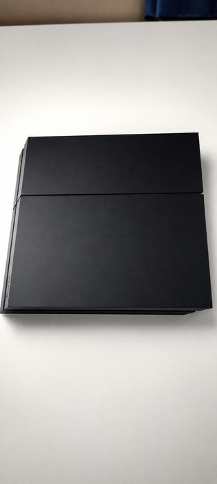 PS4 1tb + 2 comandos +  jogos + assessórios em bom estado