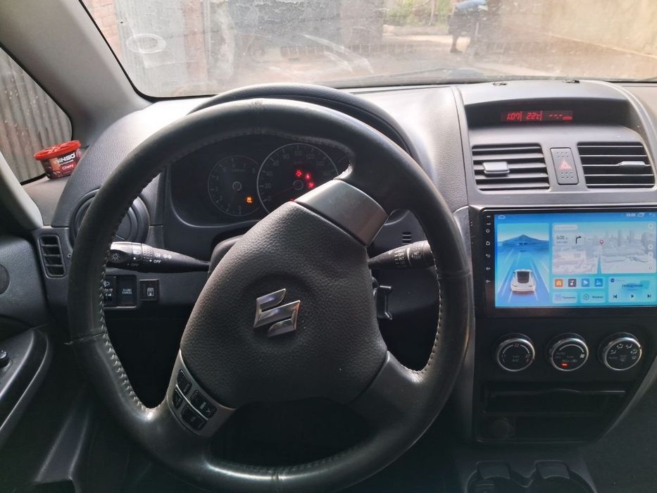 Авто Suzuki sx4.