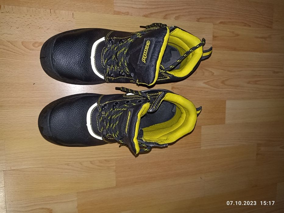 Продам  ботинки для работы