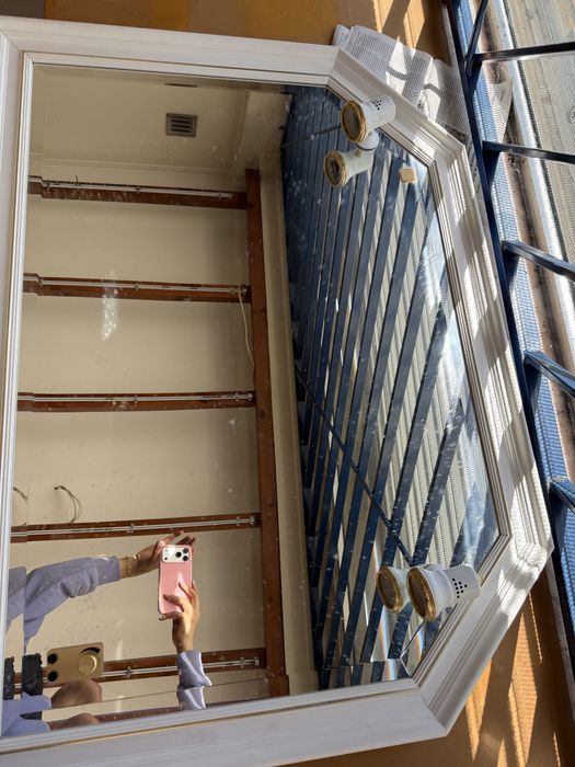 Espelho vintage com luzes branco