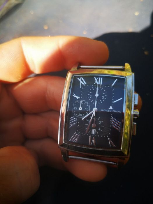 Relogio Jacques Lemans 1-1609 Torino Men's Square Chronograph 34mm
Sil