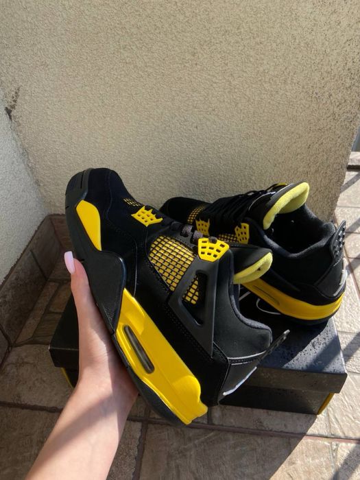 AIR JORDAN 4 RETRO THUNDER イエロー Air Jordan 4 Thunder Yellow - SNEAKERSWAVE.PL - Sklep z