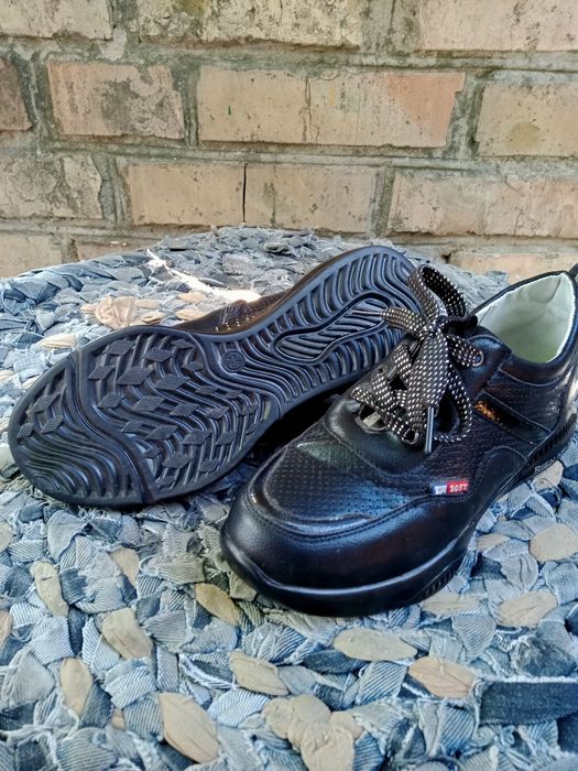 Взуття для дівчинки