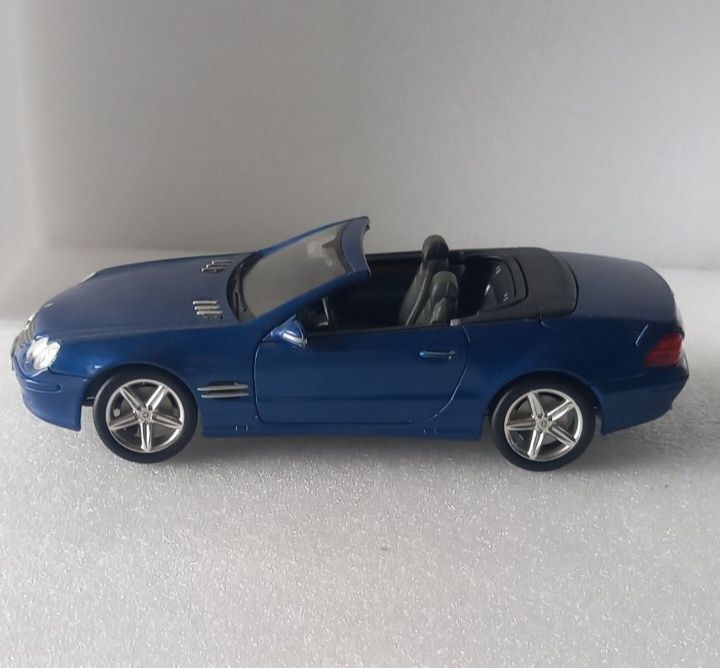 Mercedes-Benz sl-class escala 1:18 (sem caixa)