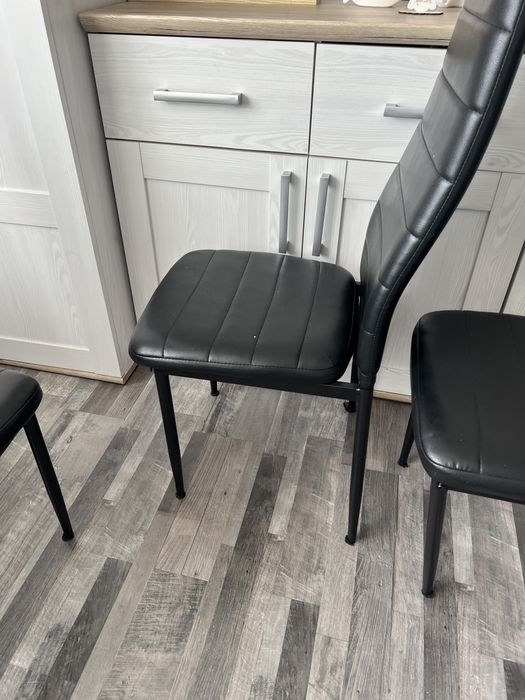 Krzesła czarne domowe