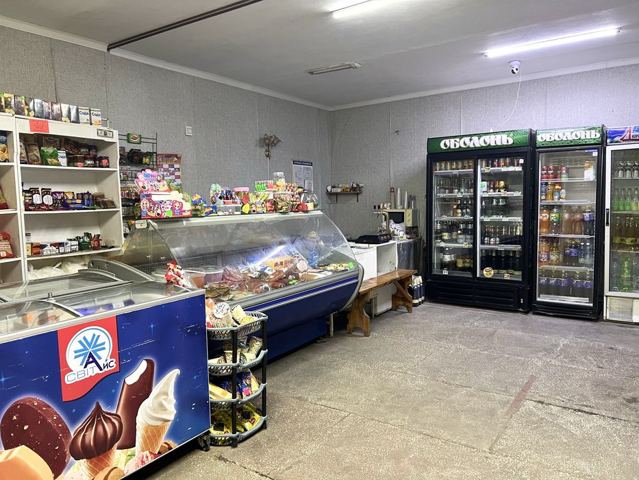 Продається торгове приміщення с.Солгутове.