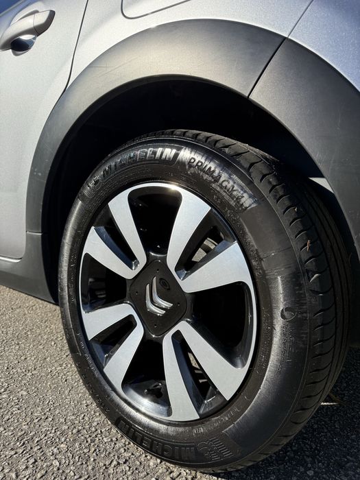 Citroen C3 1.2 83CV -21  Versão Cseries