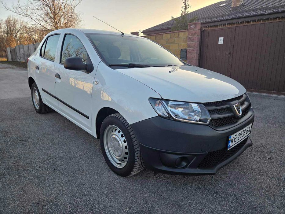 Стан нового авто!!! Dacia Logan 2015. Не битий. Не фарбований.