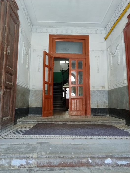 Простора 3 кімнатна квартира, центр! А2