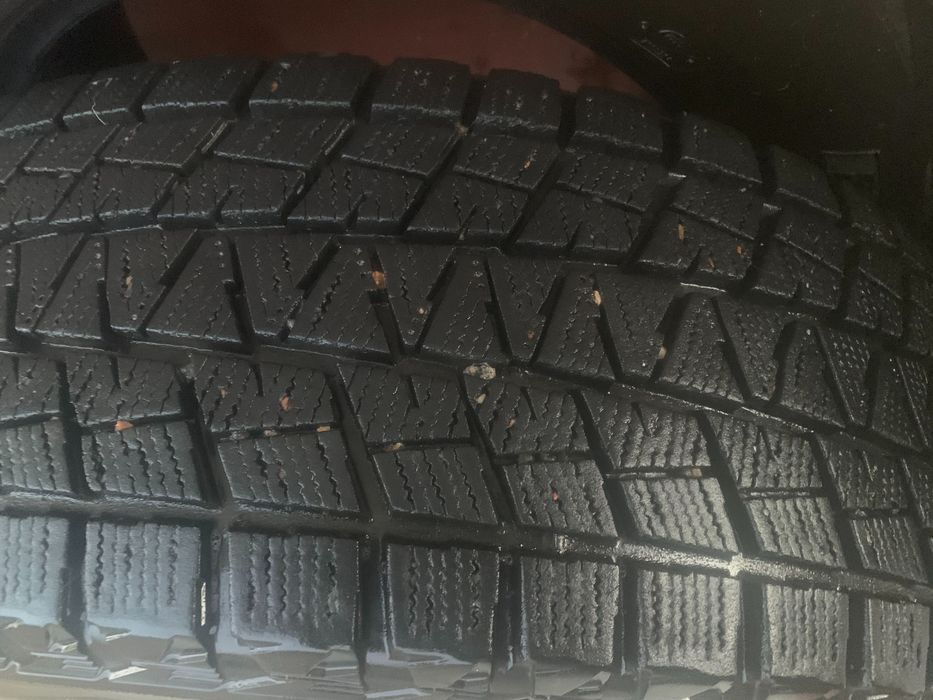 Bridgestone  DM-V1  235/65 R17 зима