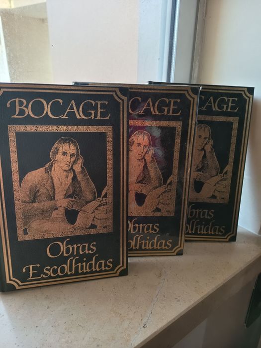 Vendo estes livros para desocupar todos em bom estado entrego em mãos em Alcobaça