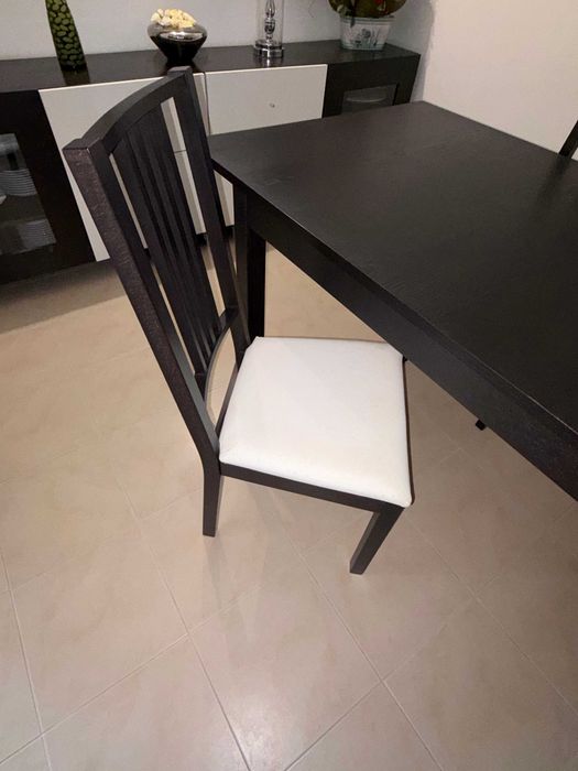 Mobília de Sala IKEA – Mesa Extensível, Cadeiras, Banco, Aparador e Módulo TV (Possibilidade de venda em separado)