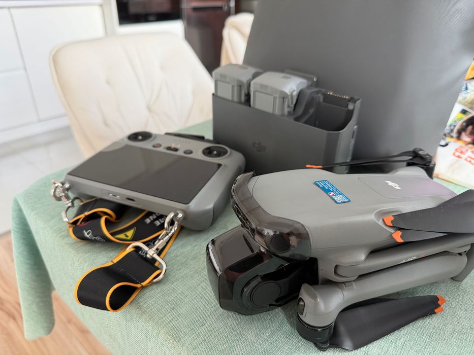DJi Air 3 Combo b.dobry stan