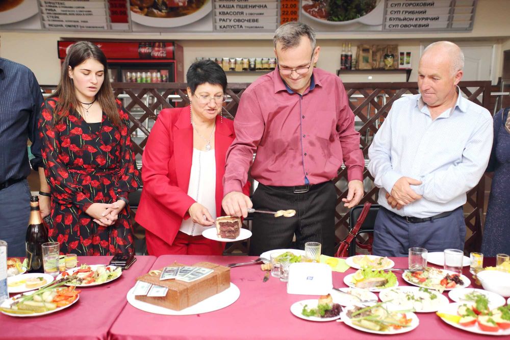 Ведущая.-Свадьба.Юбилей-400гр/час.Музыка. Фото+Видео-1000гр/ч.укр зала