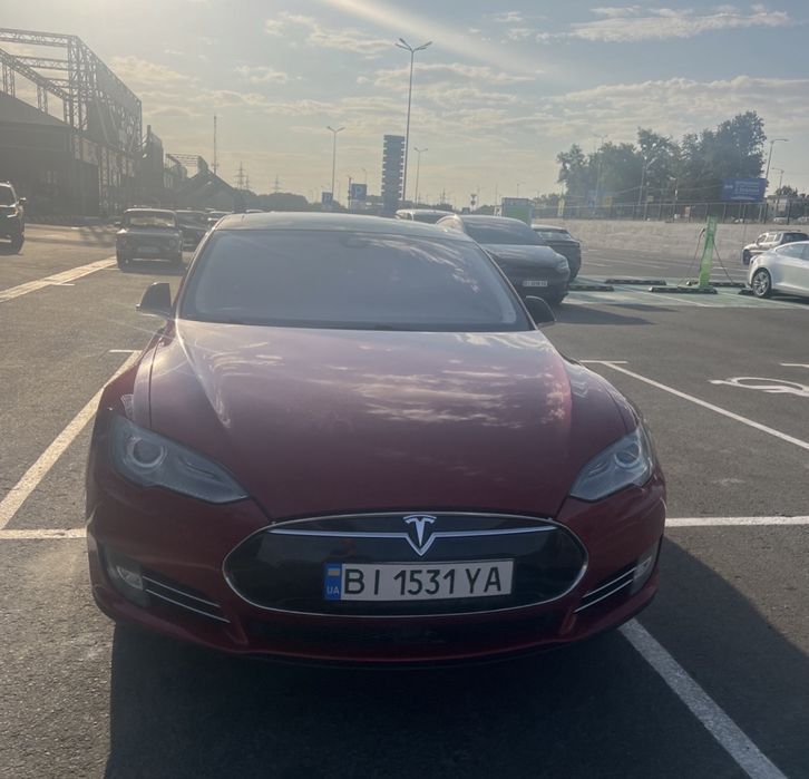 ОРЕНДА Tesla Model S 2014 85 kWh на пневмо підвісці