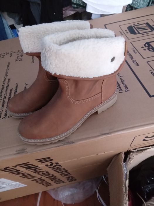 Продам взуття бу