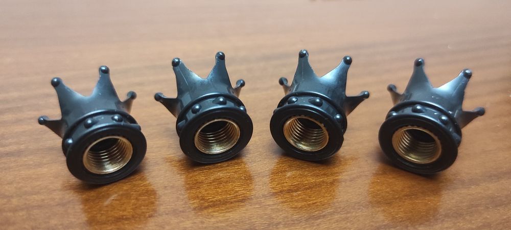 Колпачки на нипель" Корона"