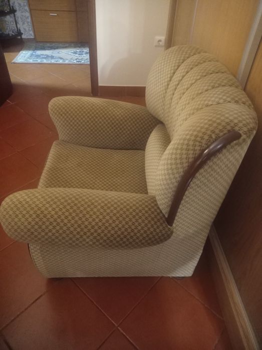 Sofá cama com pouco uso