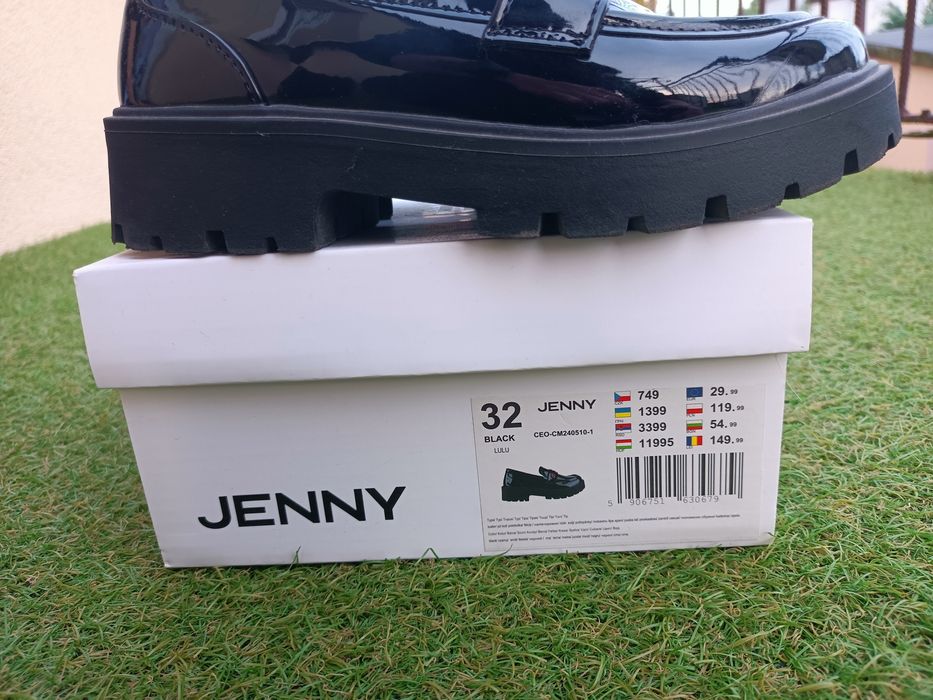 Buty lordsy czarne lakierowane botki dla dziewczynki rozm. 32 pantofle czarne