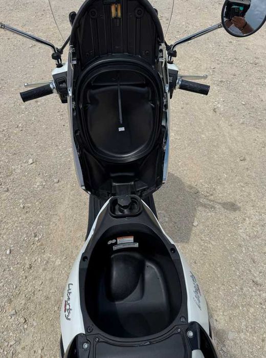 Piaggio Liberty 125 ABS – 2023 – 1.850 km – Como nova