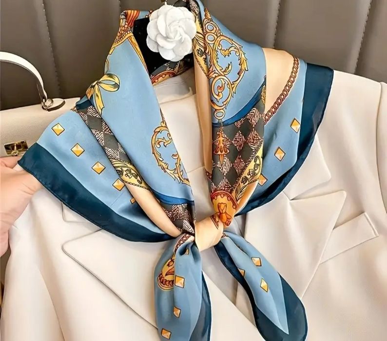 Apaszka szalik chusta Nowa niebieska w dotyku jak satyna