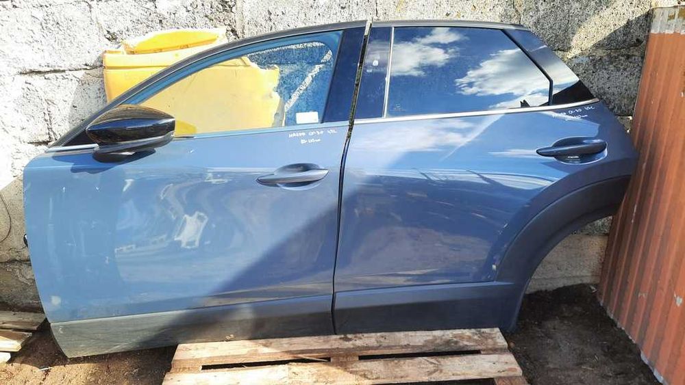 Двері mazda cx30 мазда цх30
