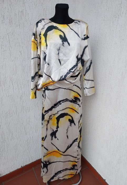 Nowa sukienka satynowa ASOS w roz XS/S.