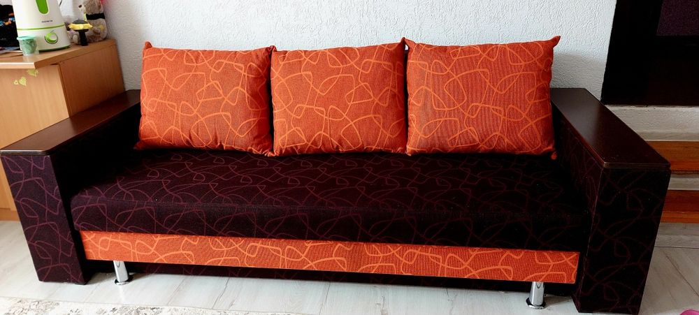 Чудовий розкладний диван